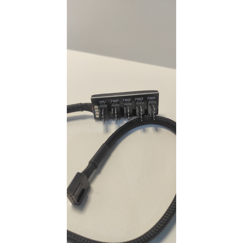 Хаб, сплітер, перехідник 4 пін для 5 кулерів Хаб, сплітер, перехідник 4 пін для 5 кулерів