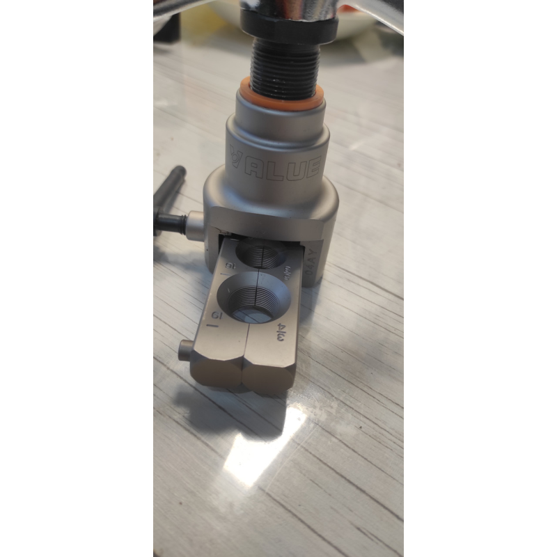 Інструмент для вальцьовування мідних труб Value VFT-908 45°